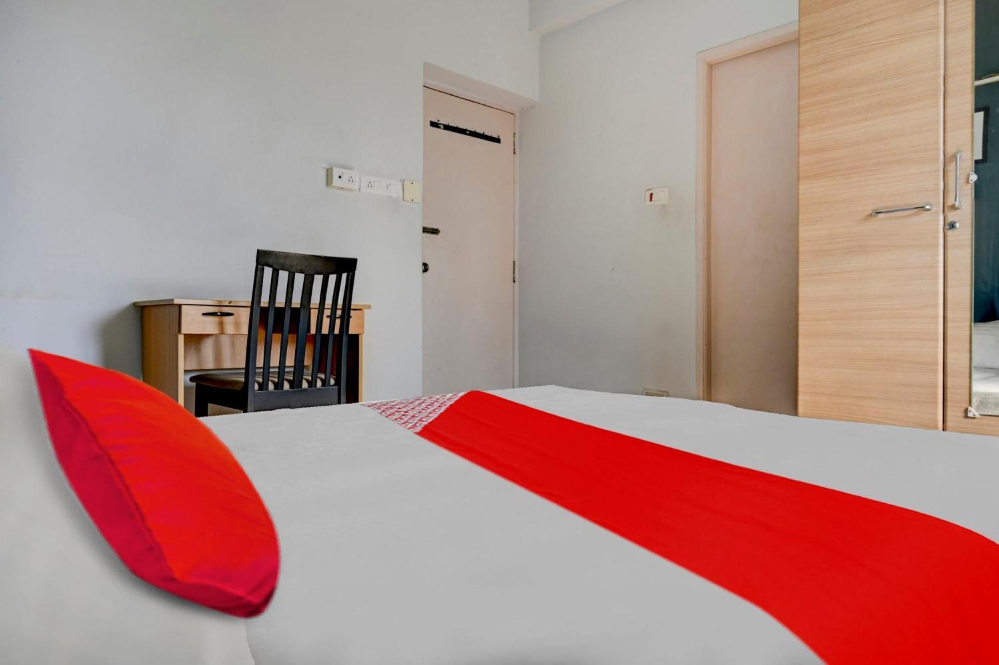 Live As Chn727 Hotel Gūduvāncheri Eksteriør billede